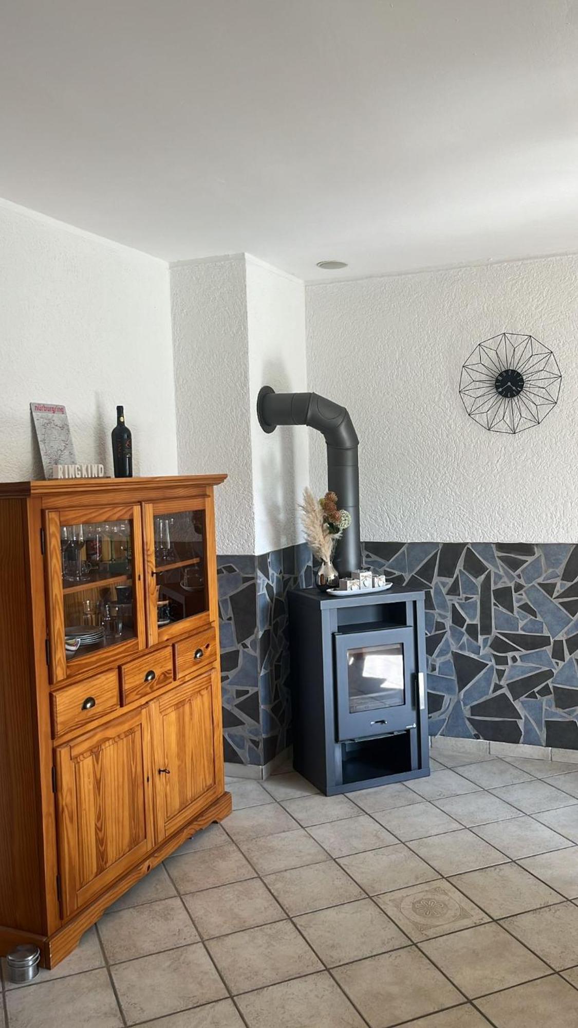 Fewo Hoheeifel, 1 Haus Mit 2 Apartments 5 Schlafzimmer In Kelberg Naehe Nuerburgring エクステリア 写真